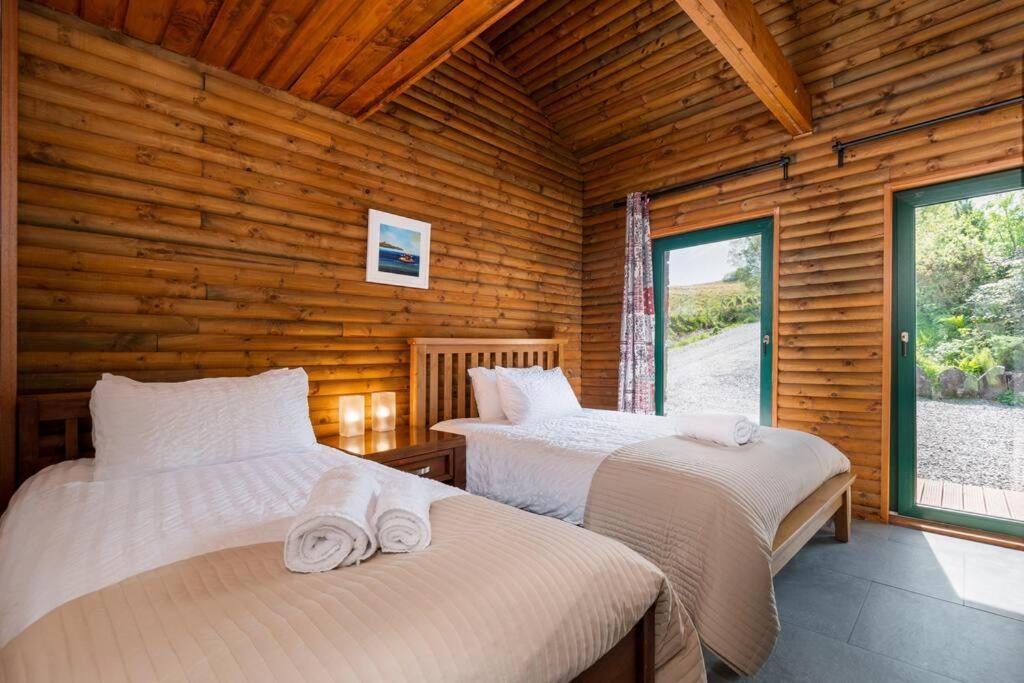Heather Lodge With Sea And Mountain Views Leenaun Eksteriør billede
